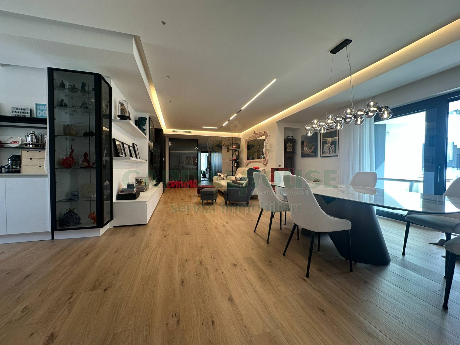 Appartamento in vendita a San Prisco, Zona Piscina