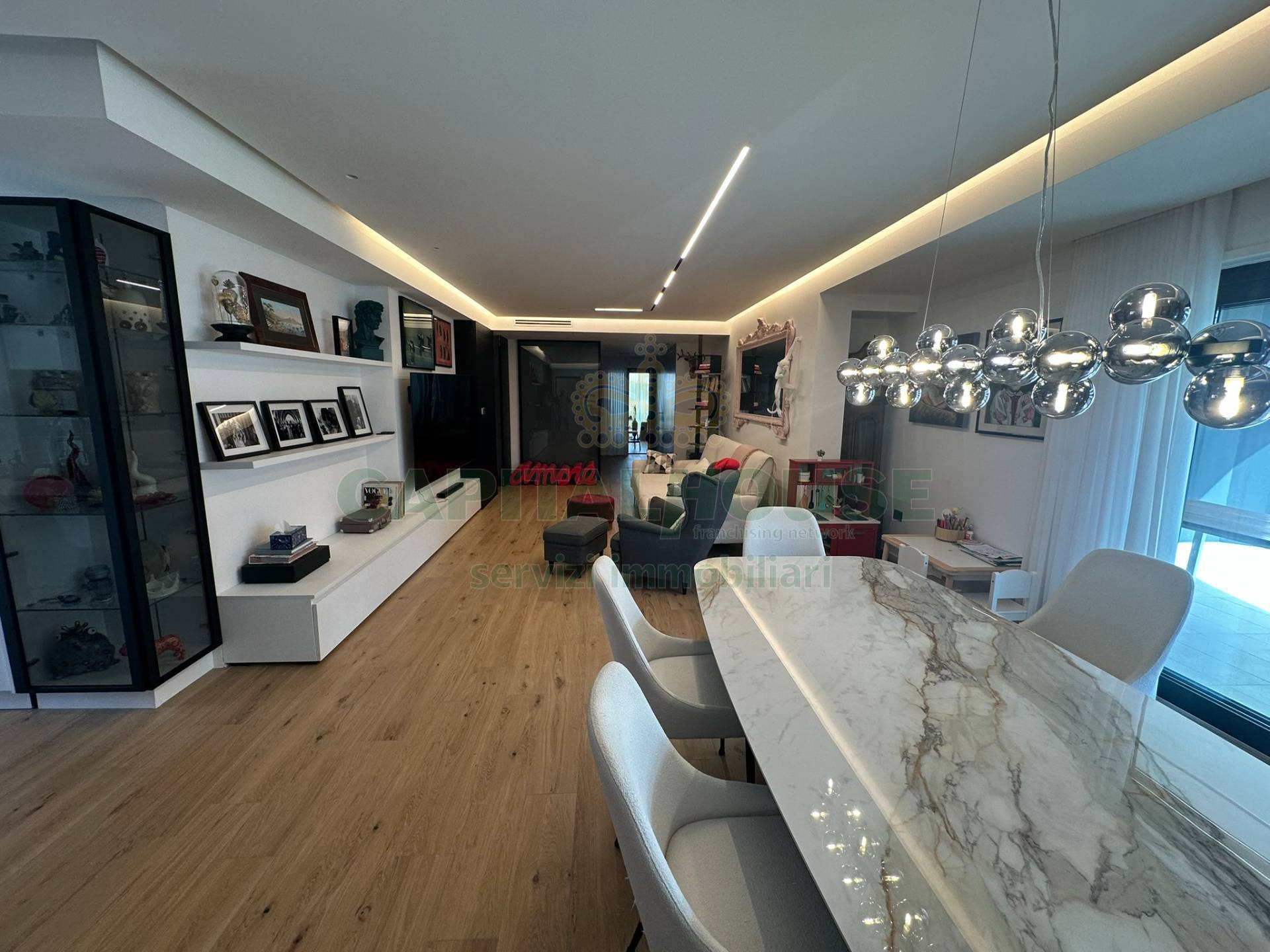 Appartamento in vendita a San Prisco, Zona Piscina