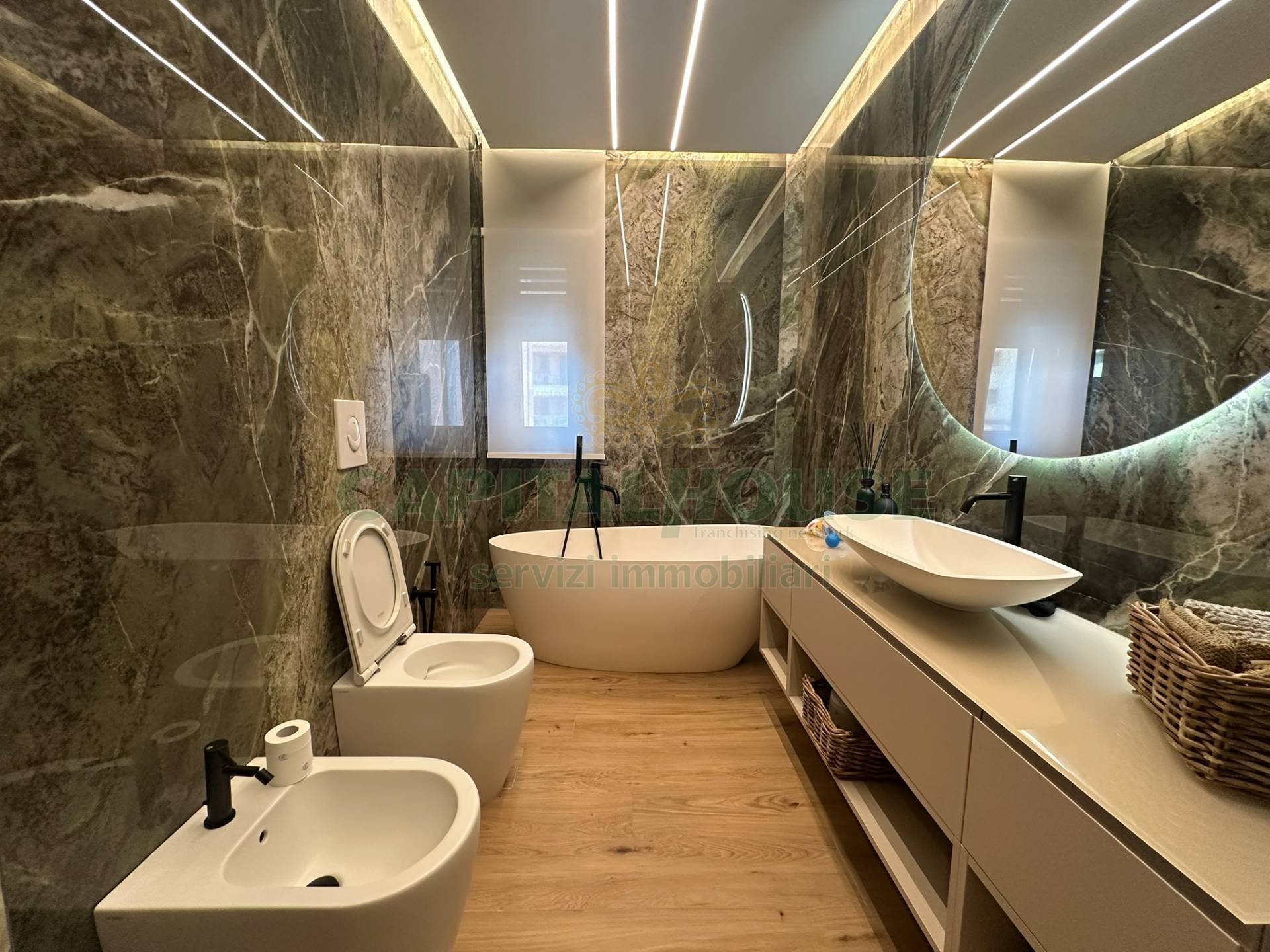 Appartamento in vendita a San Prisco, Zona Piscina