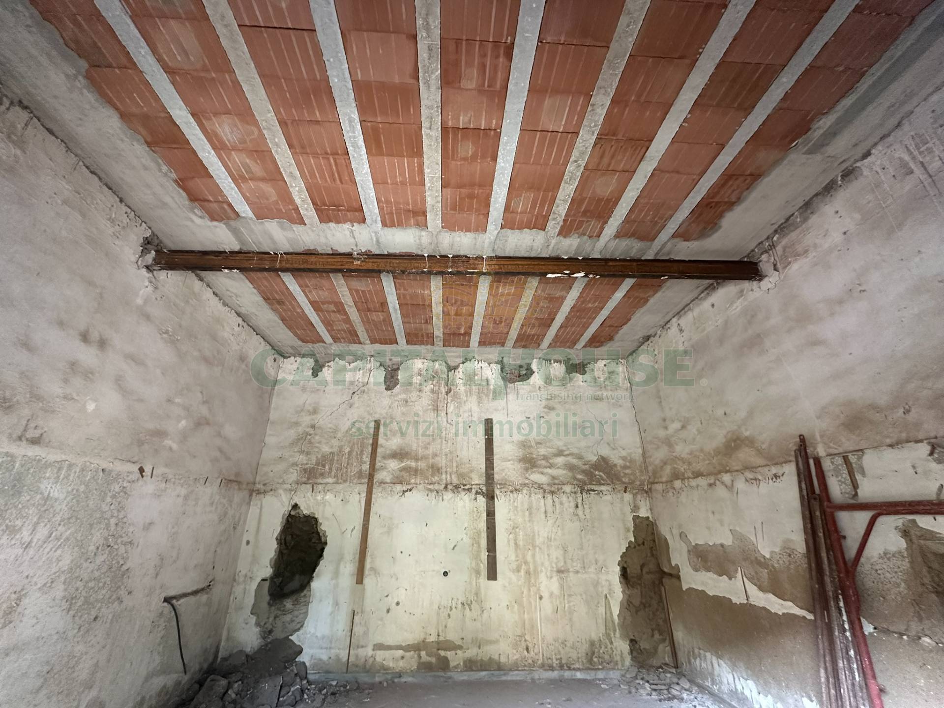 Appartamento in corte in vendita a San Prisco, Zona Centrale