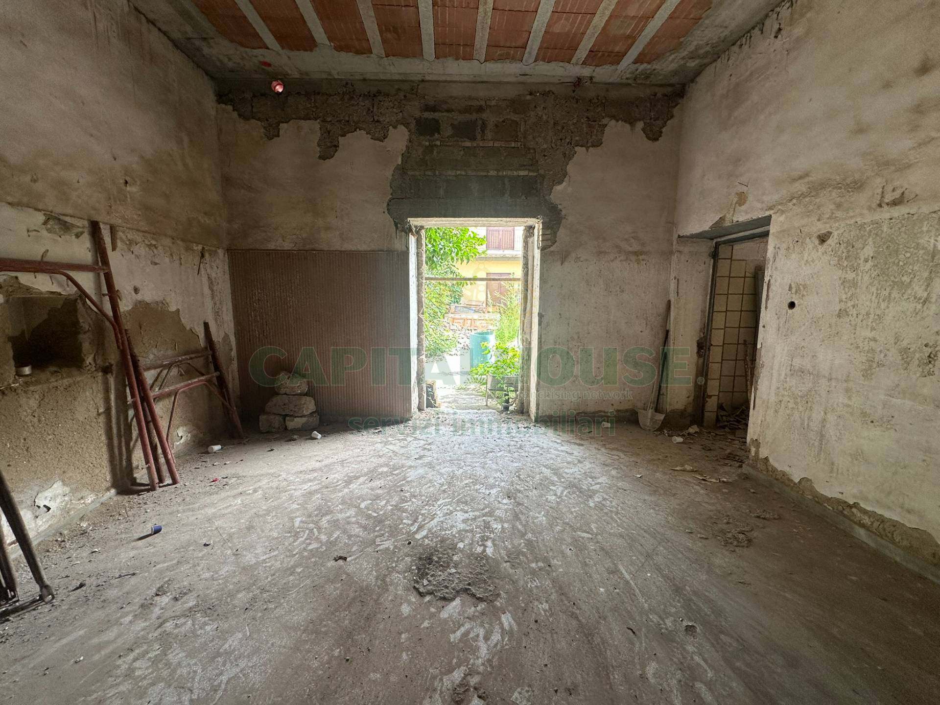 Appartamento in corte in vendita a San Prisco, Zona Centrale