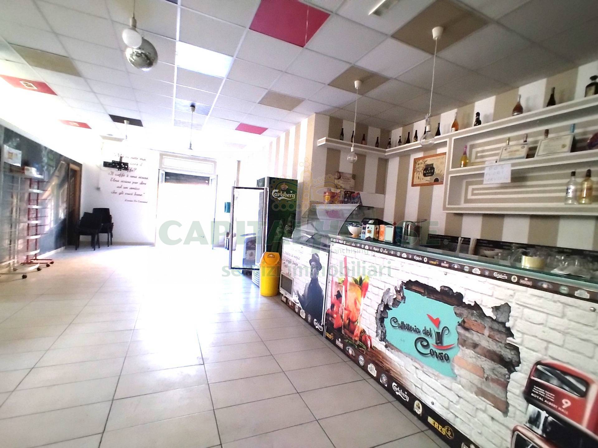 Commerciale in affitto a Curti