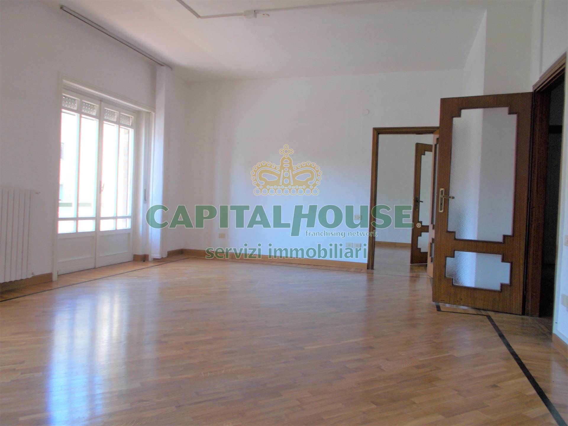 Appartamento in affitto a Santa Maria Capua Vetere, Zona Villa