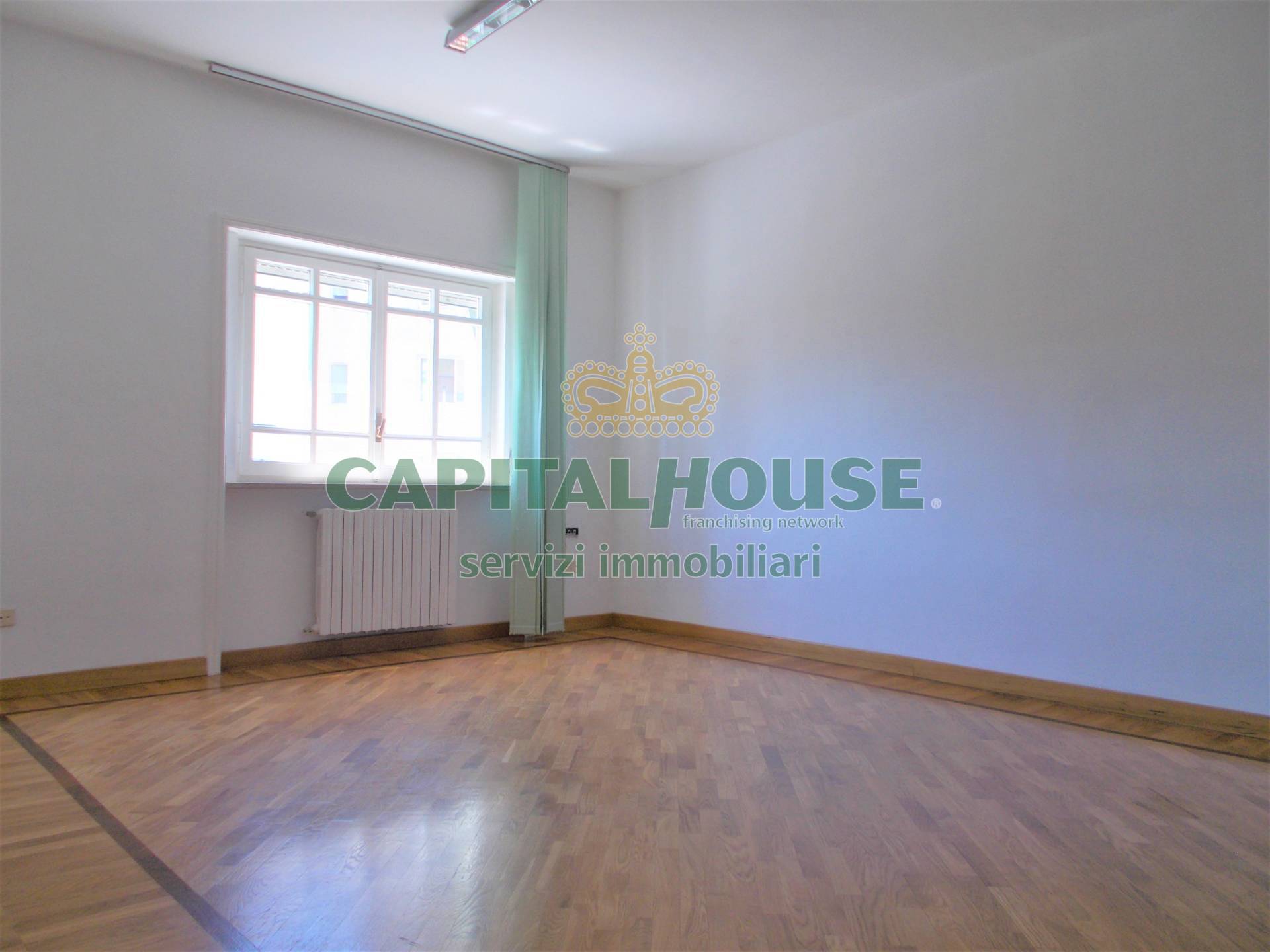 Appartamento in affitto a Santa Maria Capua Vetere, Zona Villa