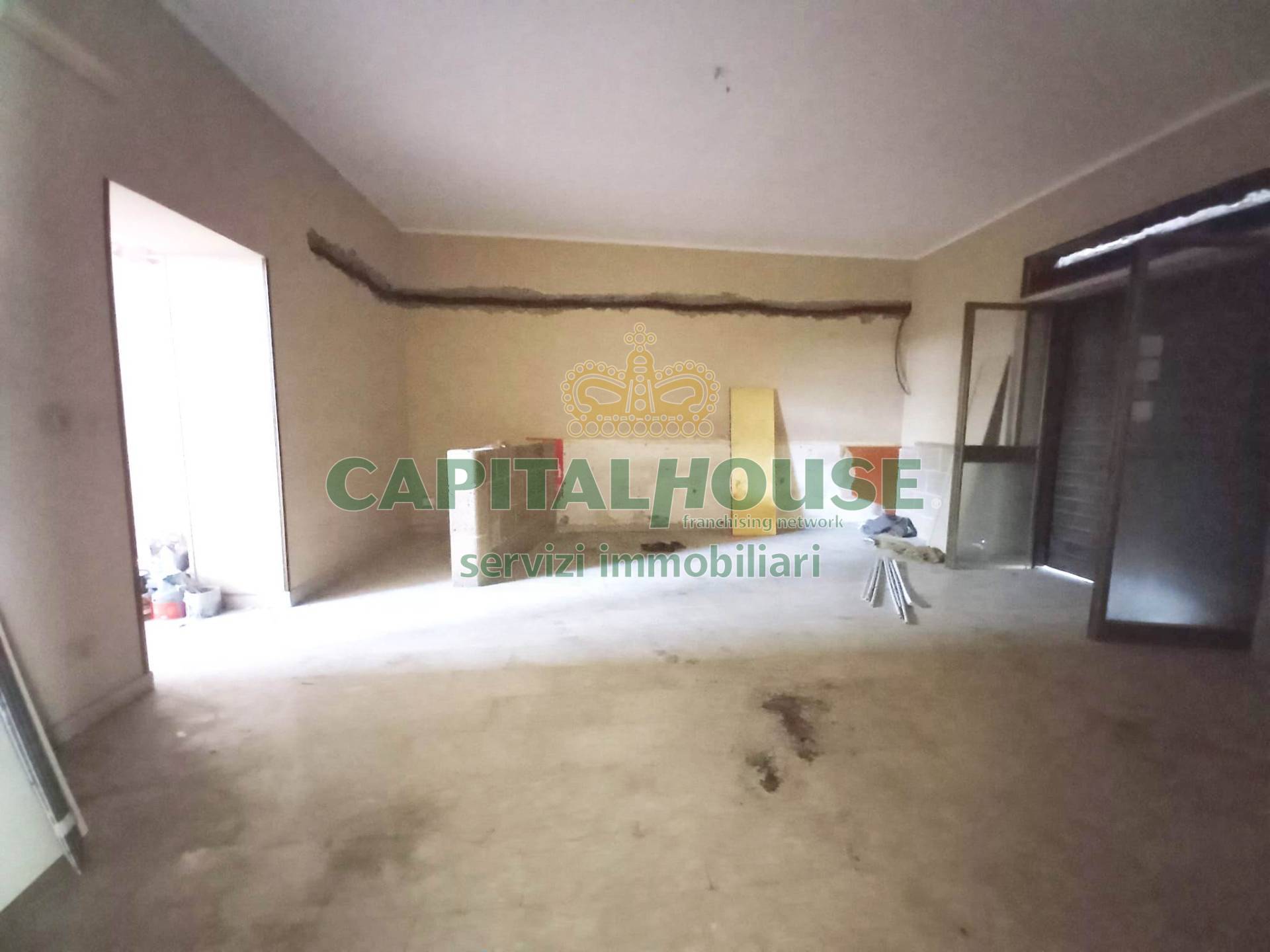 Commerciale in affitto a Capua, Sant'Angelo in Formis