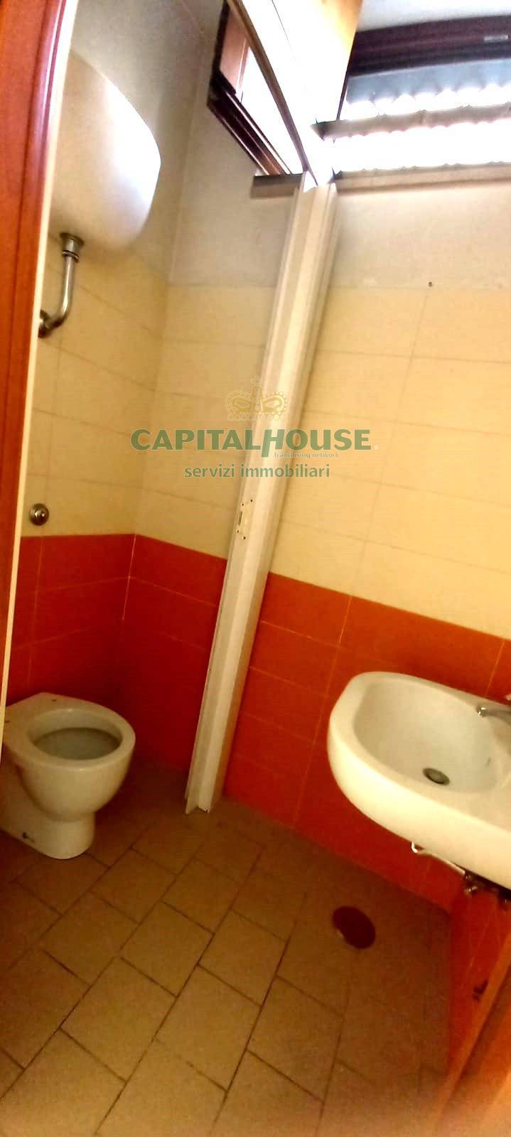 Commerciale in affitto a Capua