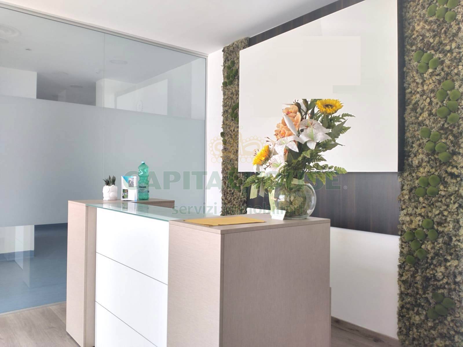 Commerciale in affitto a Santa Maria Capua Vetere, Zona nuova