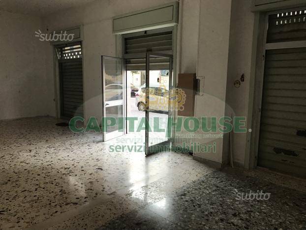 Commerciale in affitto a Santa Maria Capua Vetere, Zona Villa