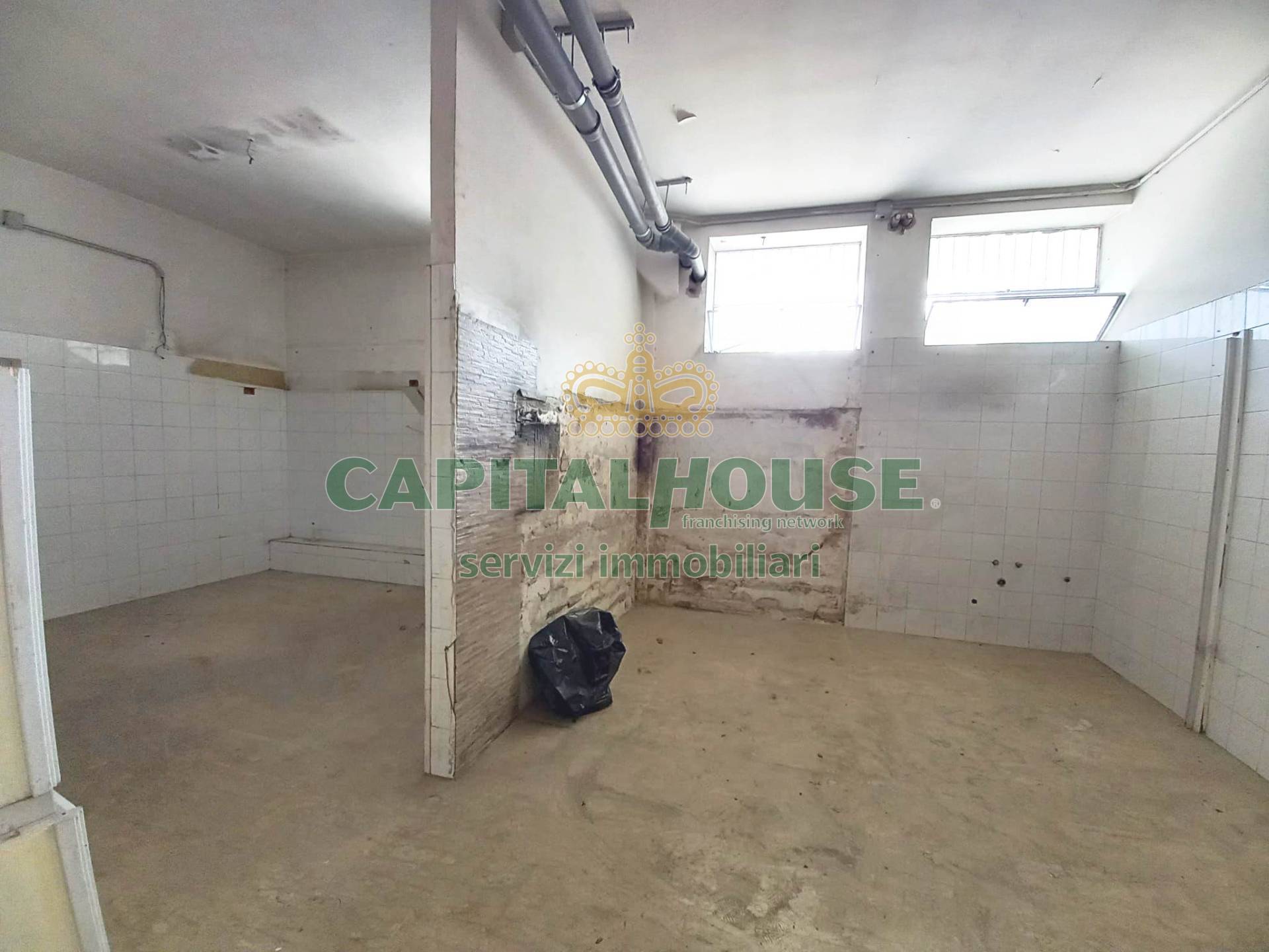 Commerciale in affitto a Capua, Sant'Angelo in Formis