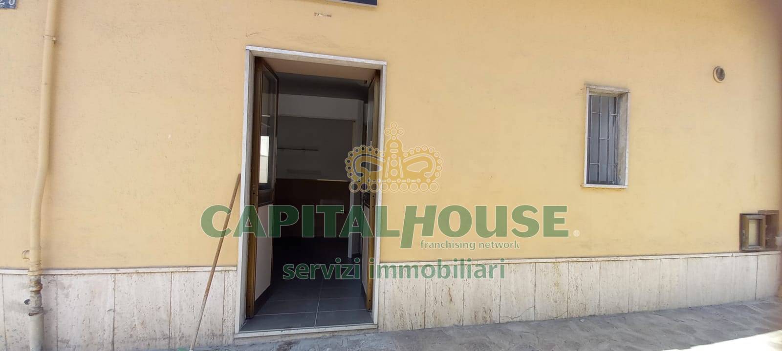 Commerciale in affitto a Capua, Sant'Angelo in Formis