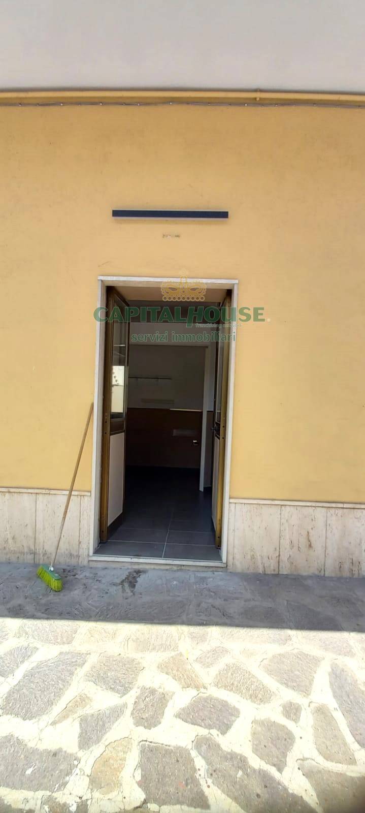 Commerciale in affitto a Capua, Sant'Angelo in Formis