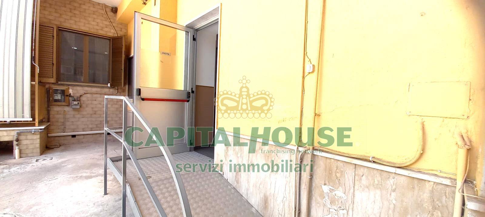 Commerciale in affitto a Capua, Sant'Angelo in Formis