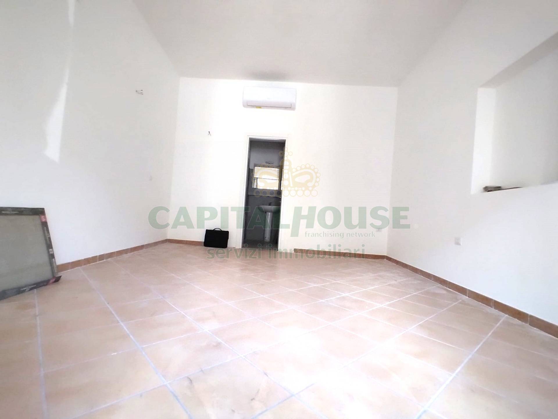 Commerciale in affitto a Capua, Sant'Angelo in Formis