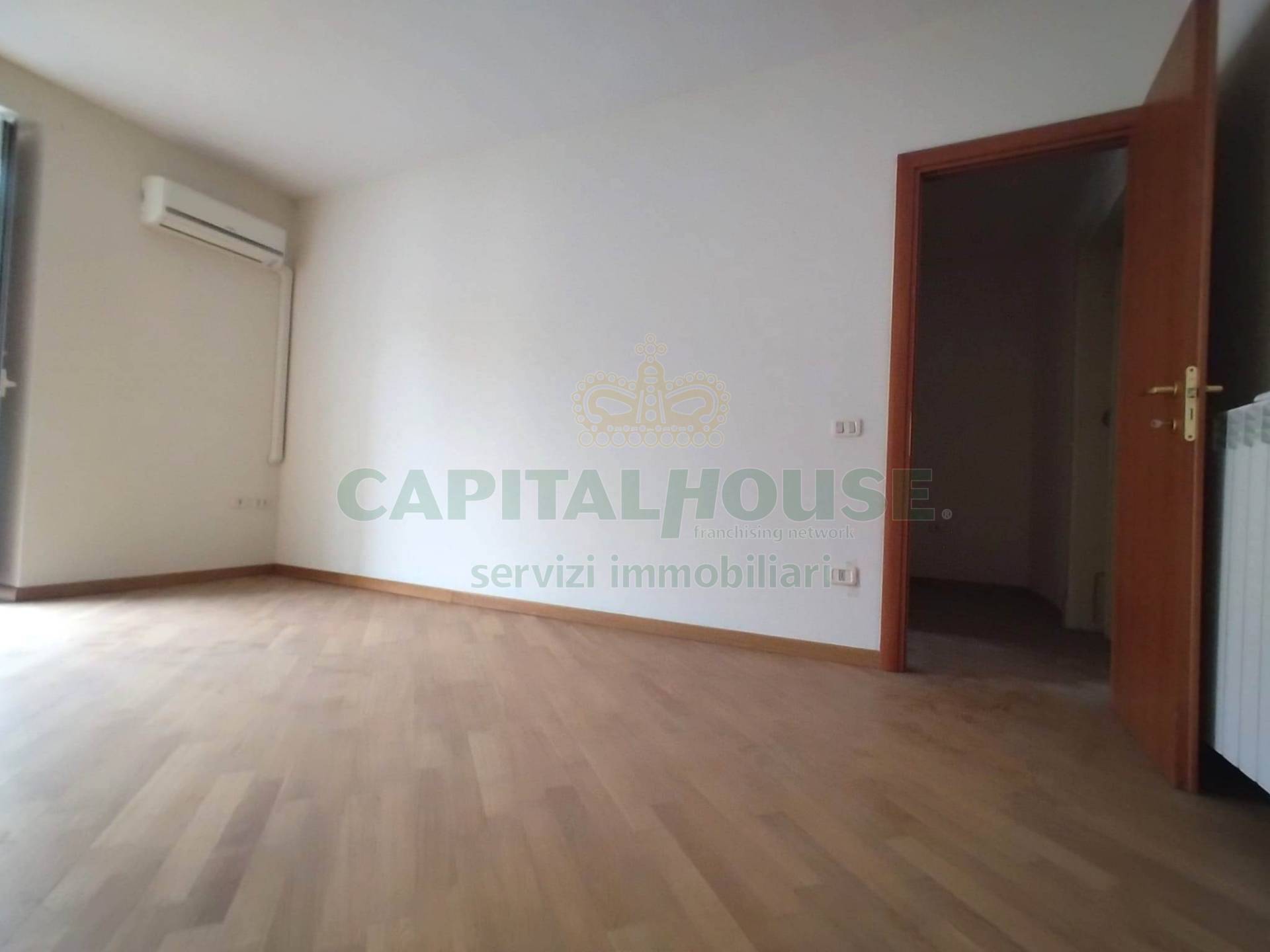 Appartamento in corte in affitto a Santa Maria Capua Vetere, Zona Stazione