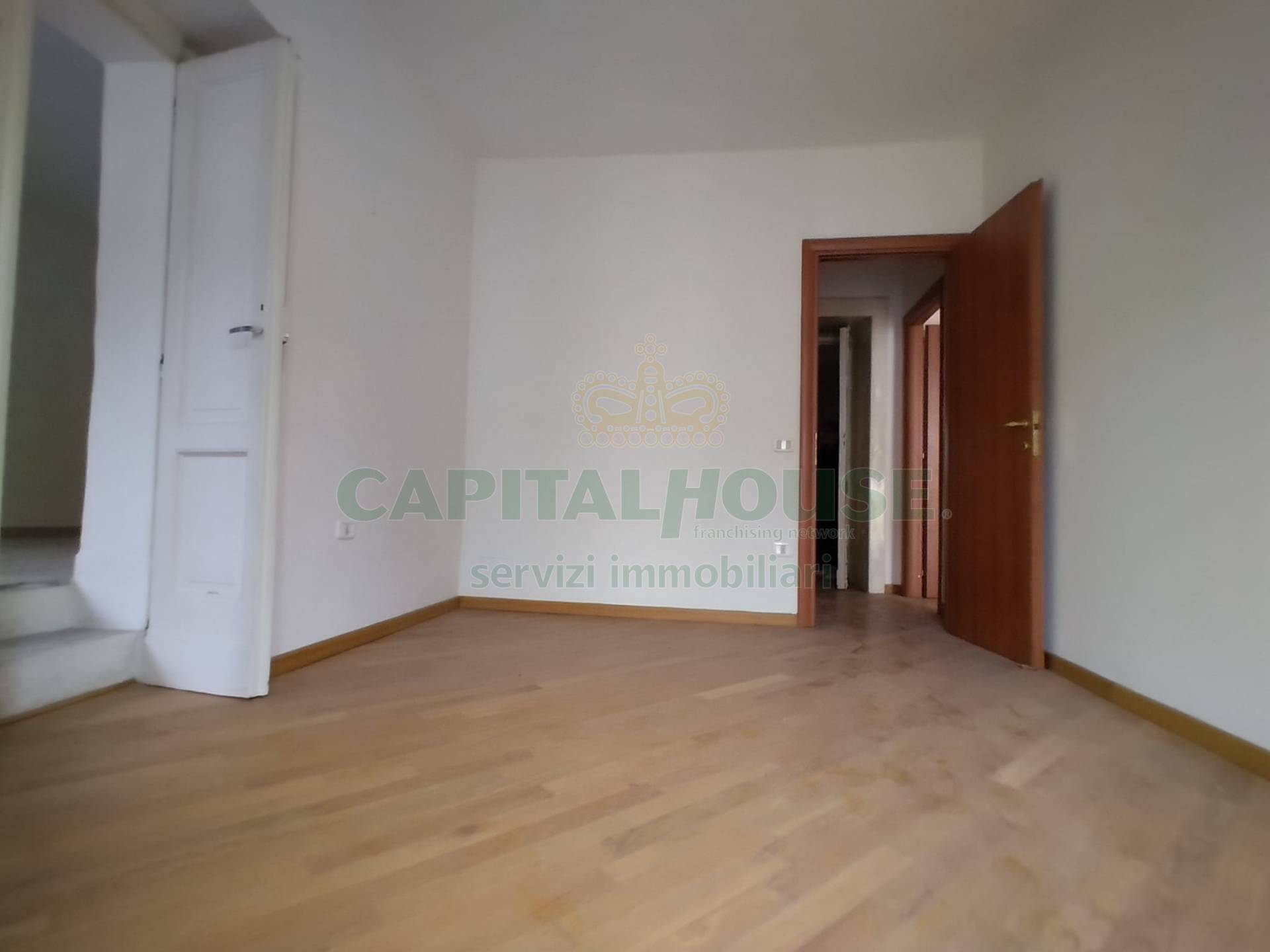 Appartamento in corte in affitto a Santa Maria Capua Vetere, Zona Stazione