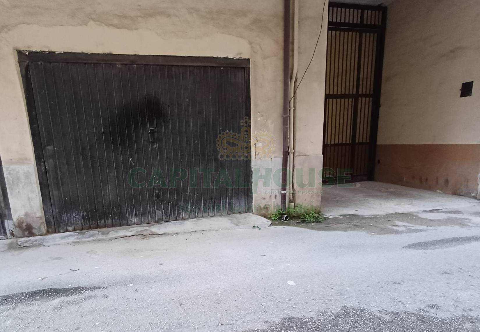 Box o garage in vendita a Capua