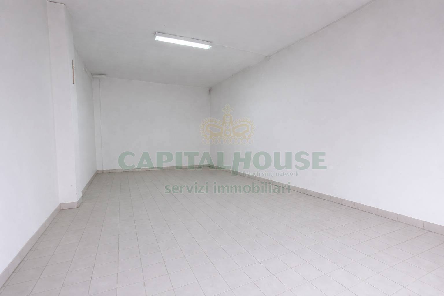 Box o garage in vendita a Capua