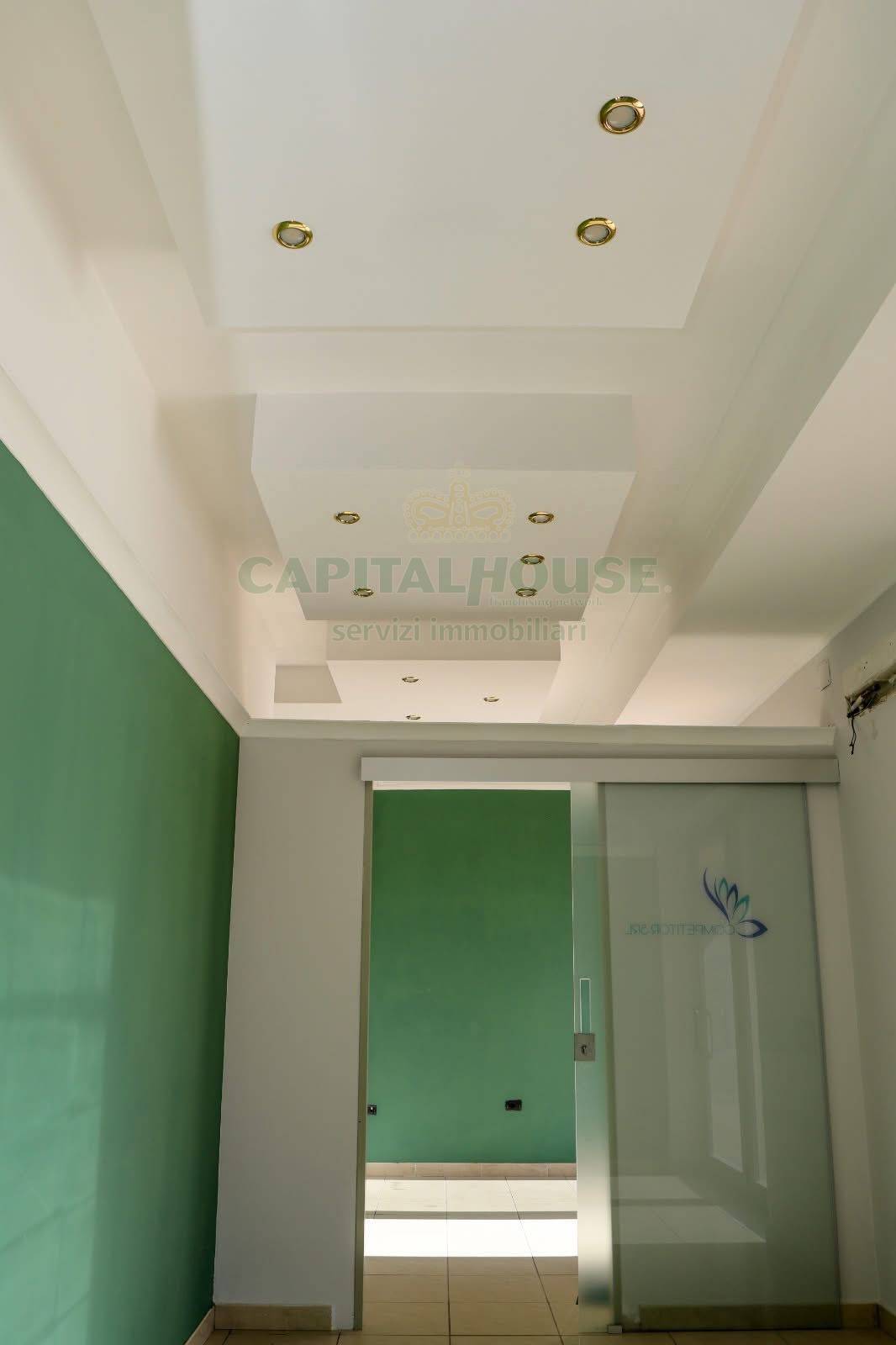 Ufficio in affitto a Santa Maria Capua Vetere, Zona Tribunale