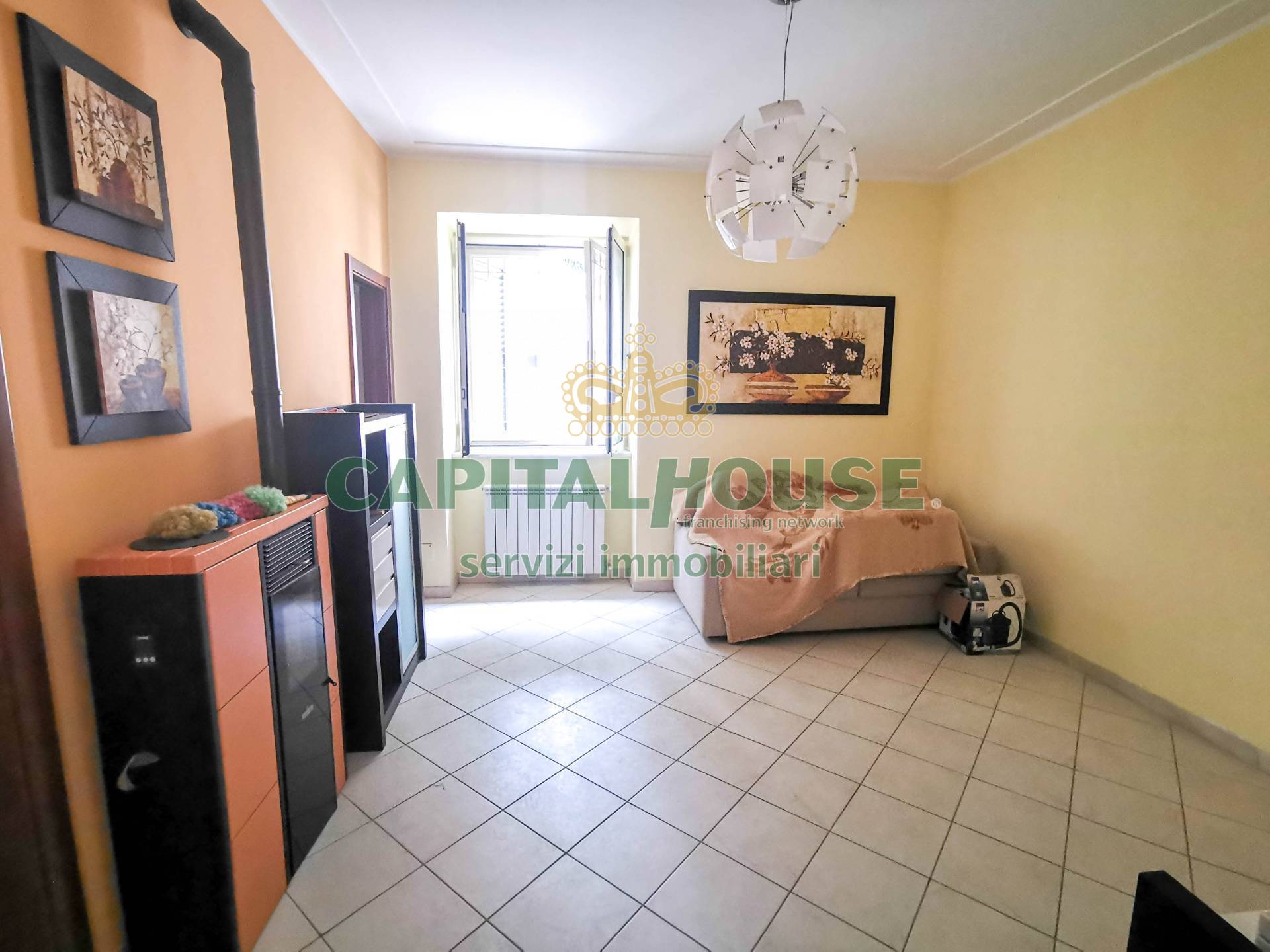 Appartamento in corte in vendita a San Prisco, Zona Centrale