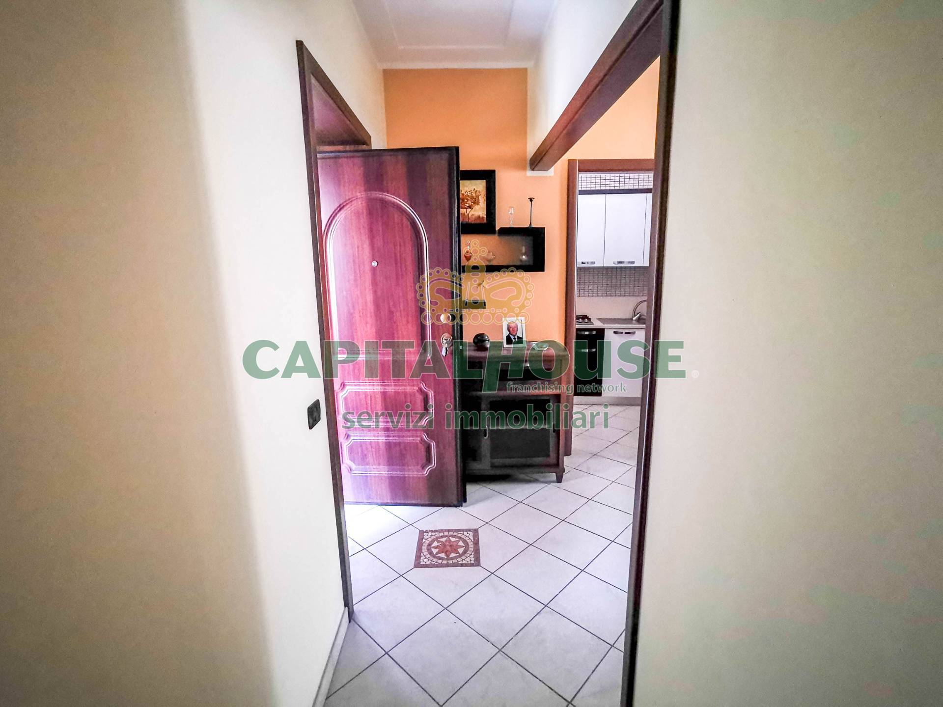 Appartamento in corte in vendita a San Prisco, Zona Centrale