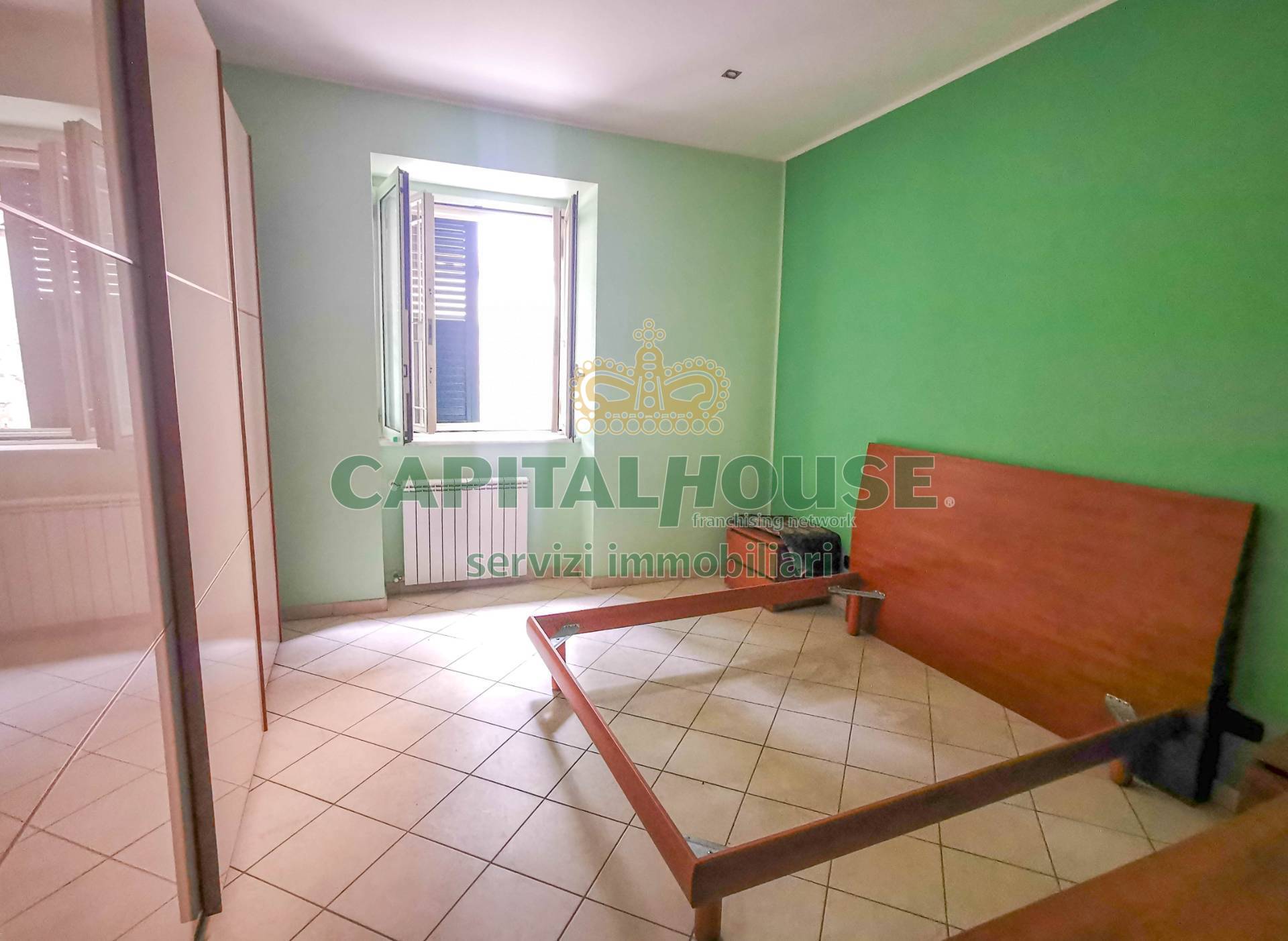 Appartamento in corte in vendita a San Prisco, Zona Centrale