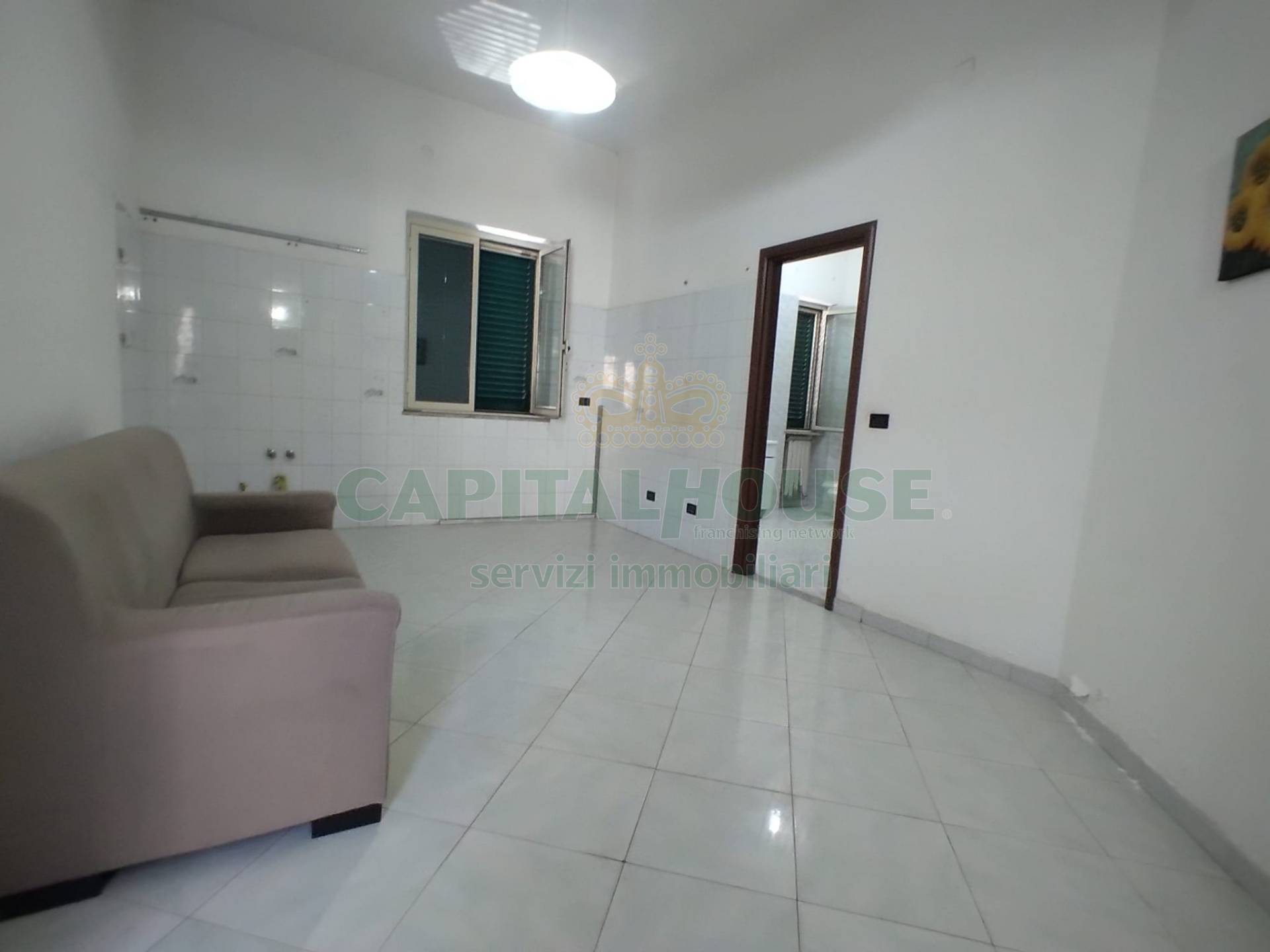 Appartamento in corte in affitto a Santa Maria Capua Vetere, Zona Sant'Erasmo