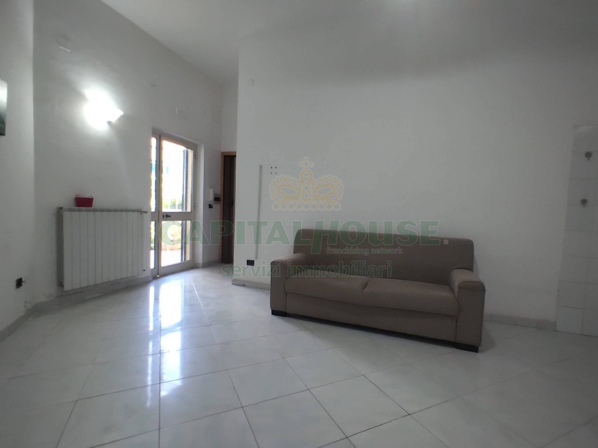 Appartamento in corte in affitto a Santa Maria Capua Vetere, Zona Sant'Erasmo