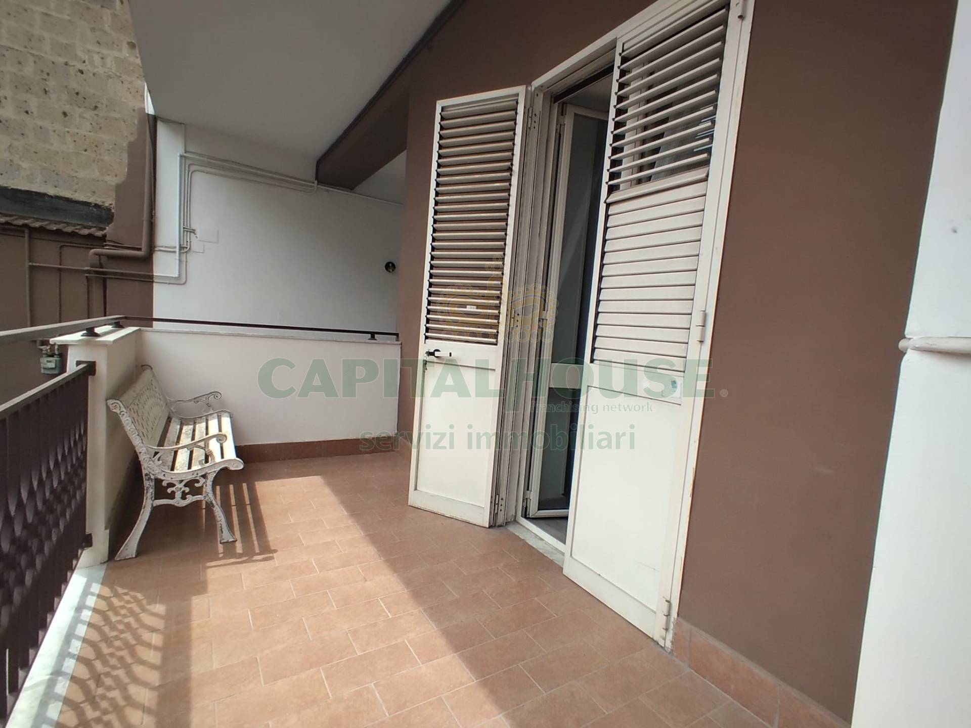 Appartamento in affitto a San Prisco, Zona Centrale