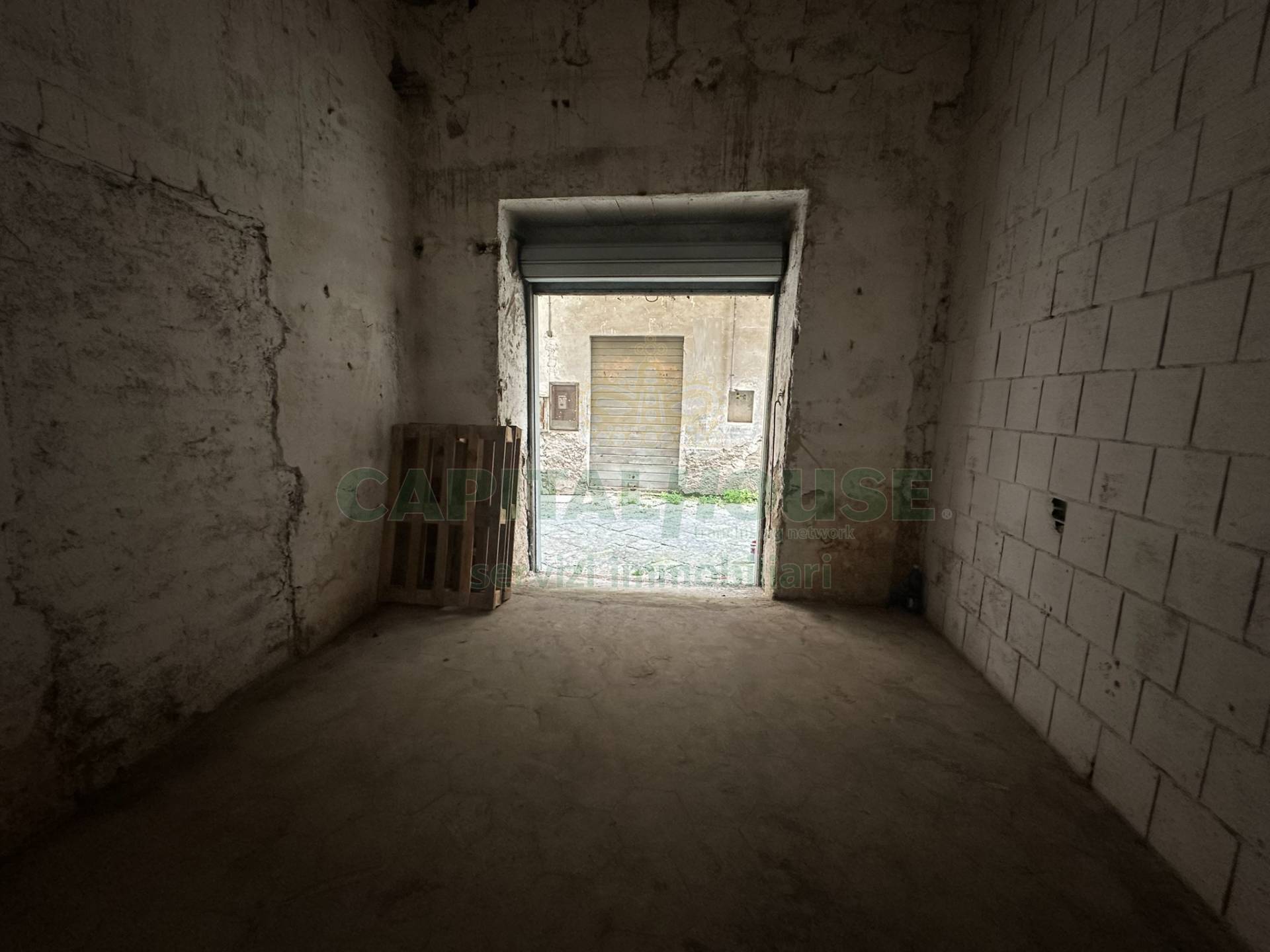 Box o garage in vendita a Capua