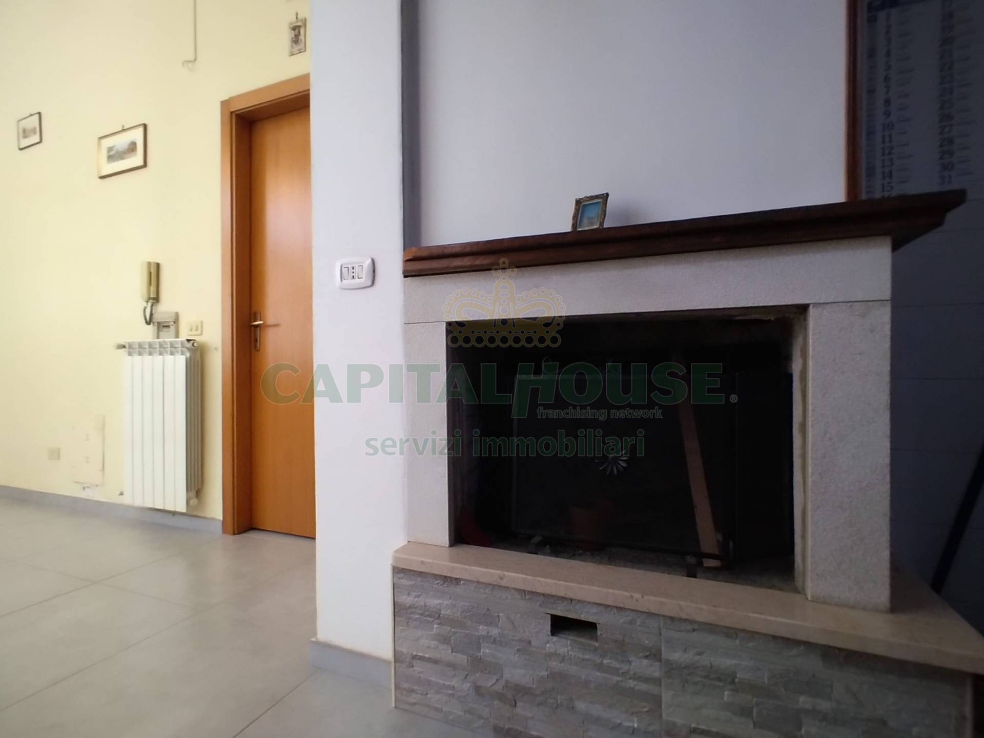 Appartamento in corte in affitto a Santa Maria Capua Vetere, Zona confini di S. Tammaro