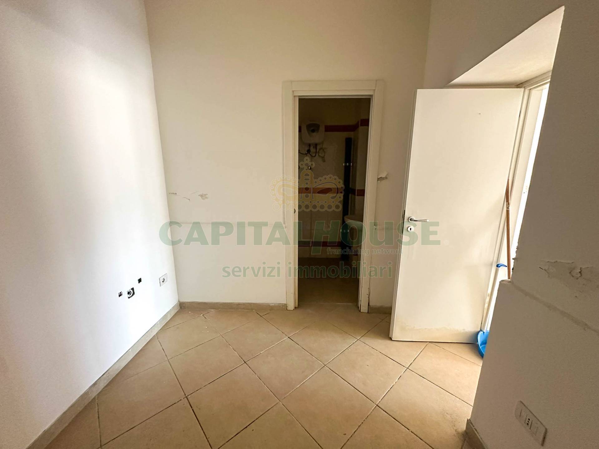 Attivit commerciale in vendita a Capua