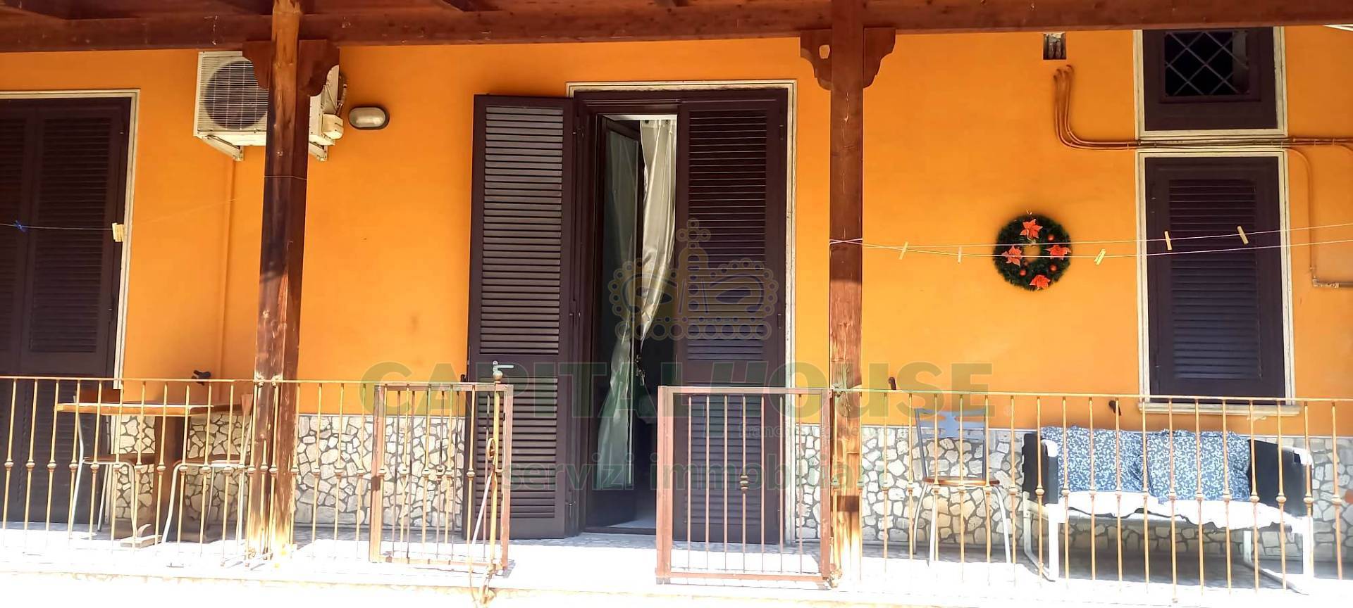 Appartamento in corte in affitto a Santa Maria Capua Vetere, Zona Tribunale