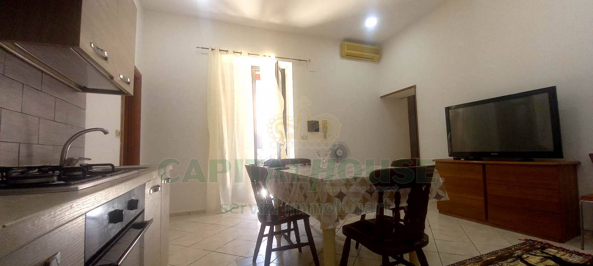 Appartamento in corte in affitto a Santa Maria Capua Vetere, Zona Tribunale