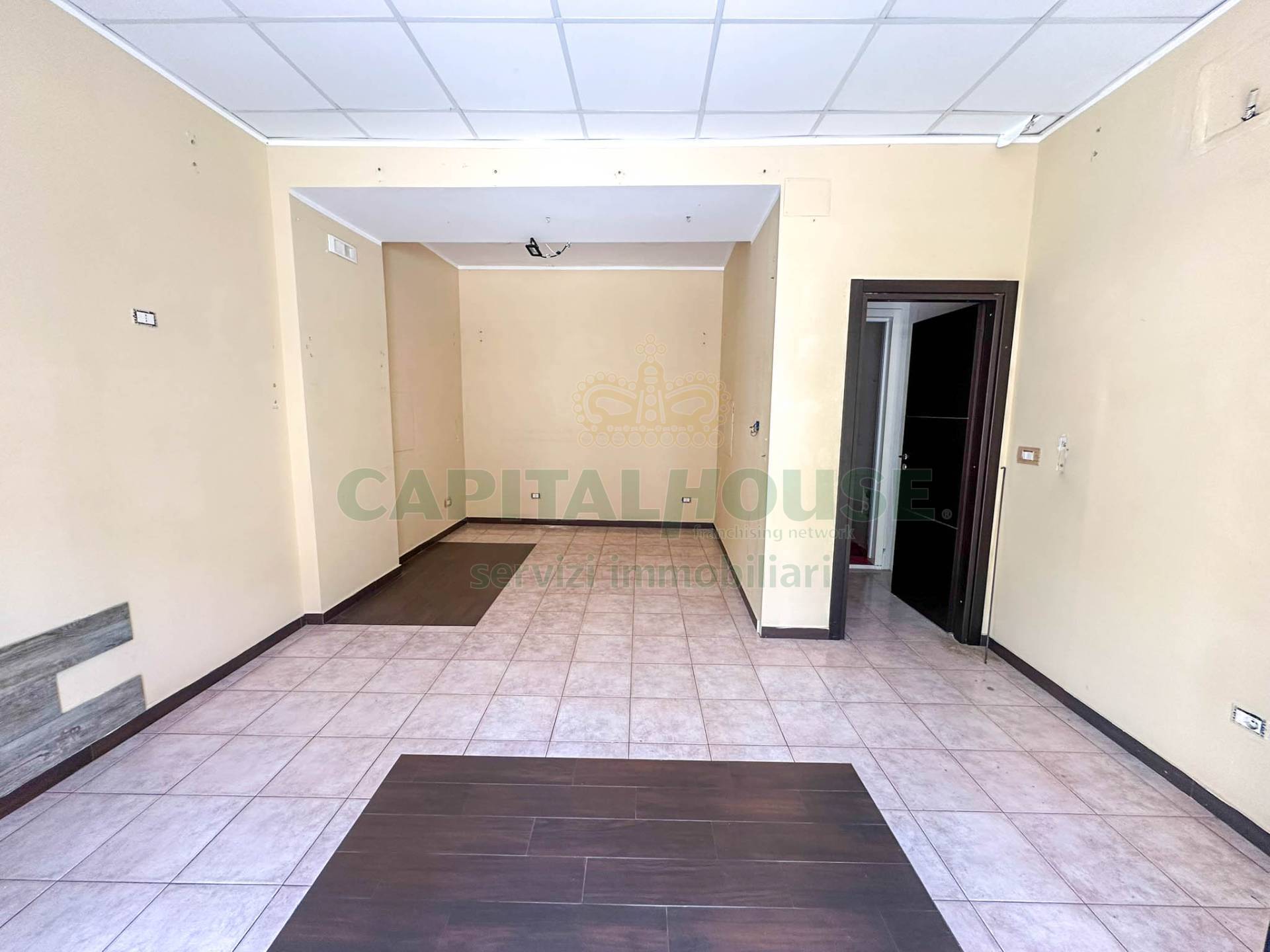 Commerciale in vendita a Capua