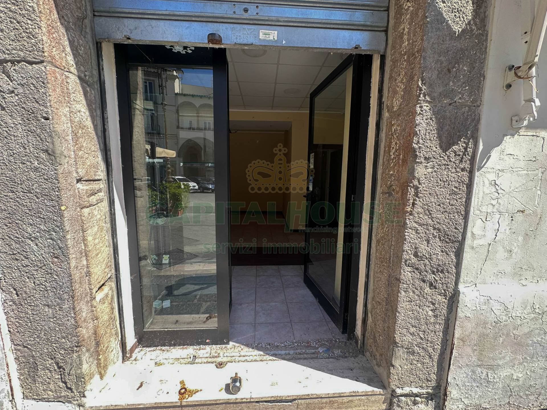 Commerciale in vendita a Capua