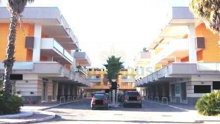 Box in affitto a San Prisco, Zona Via Stellato