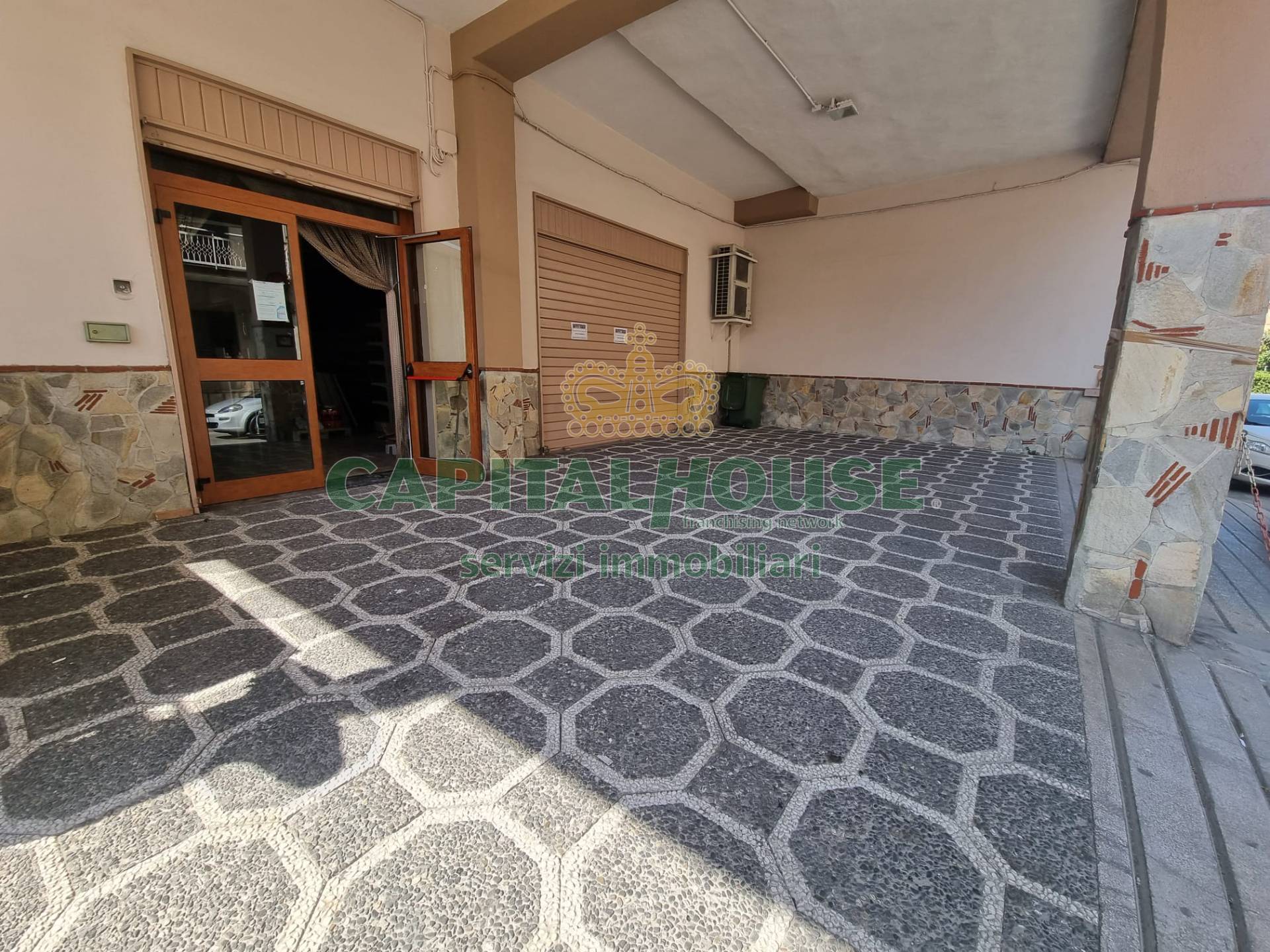 Commerciale in affitto a Cicciano
