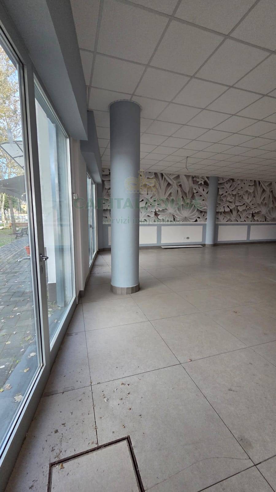 Commerciale in affitto a Camposano