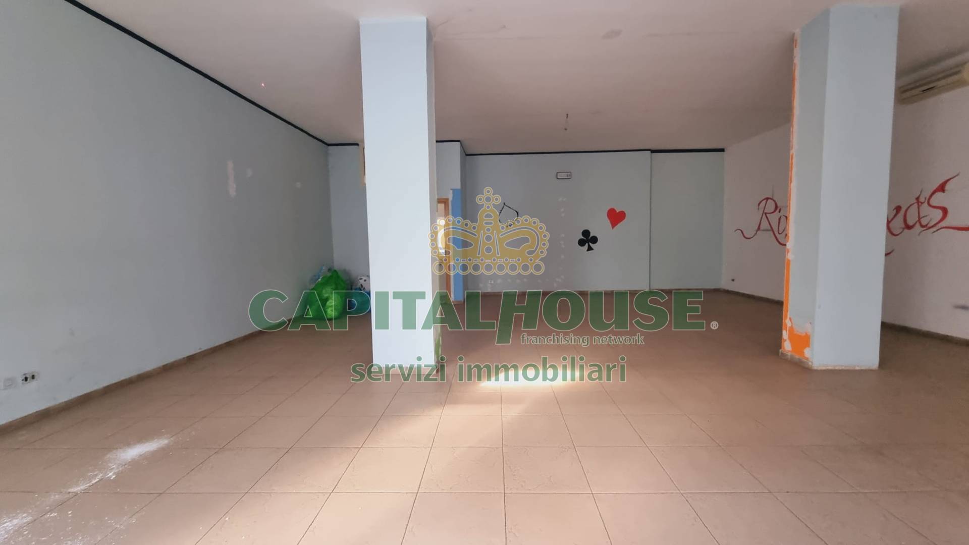 Commerciale in affitto a Cicciano