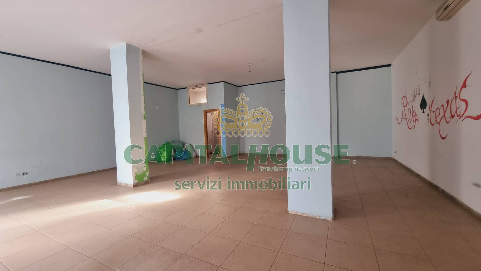 Commerciale in affitto a Cicciano