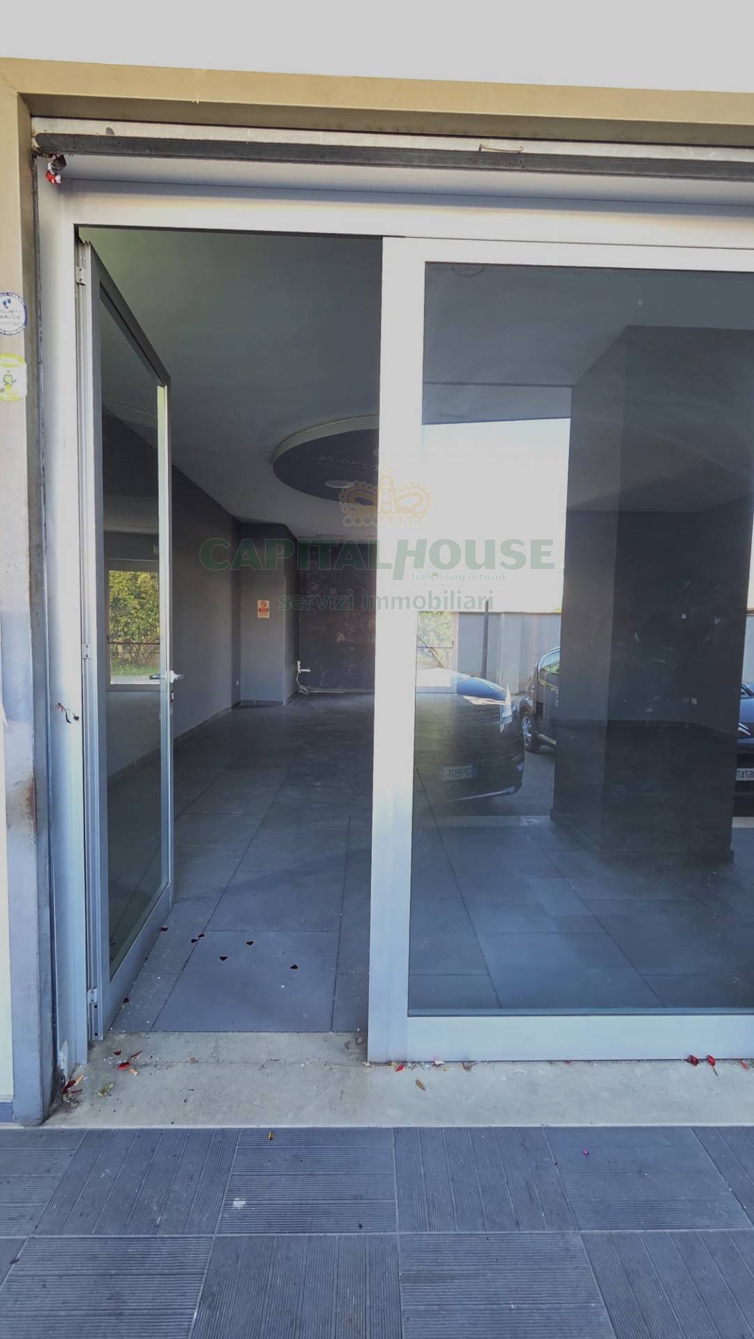 Commerciale in affitto a Camposano