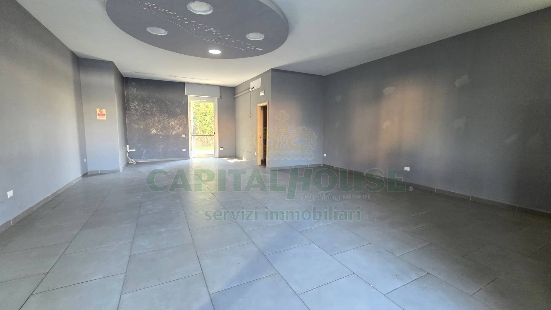 Commerciale in affitto a Camposano