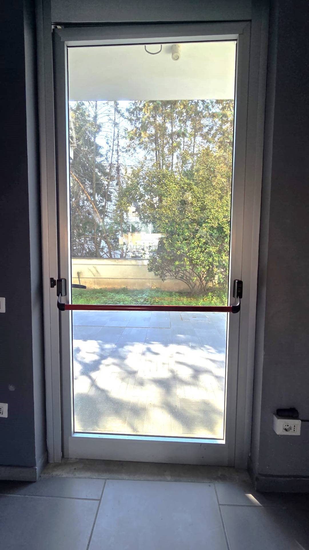 Commerciale in affitto a Camposano