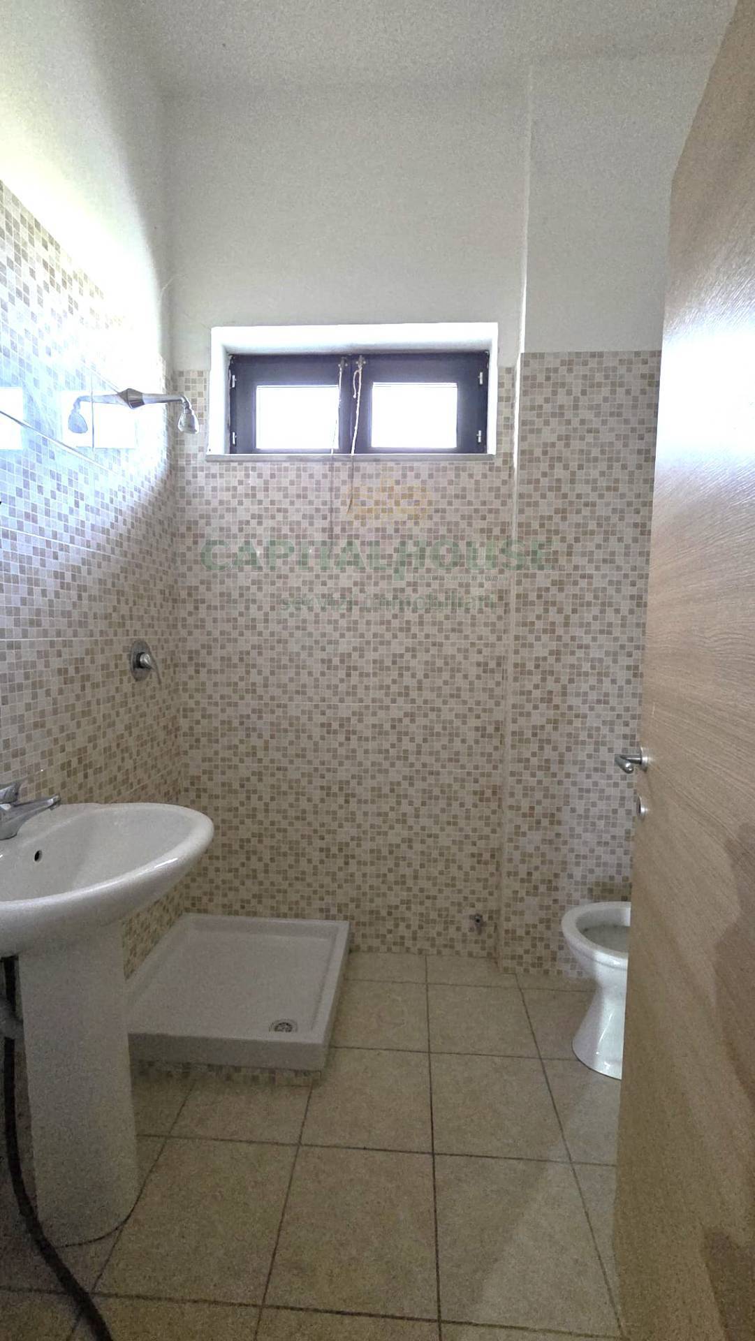 Commerciale in affitto a Camposano