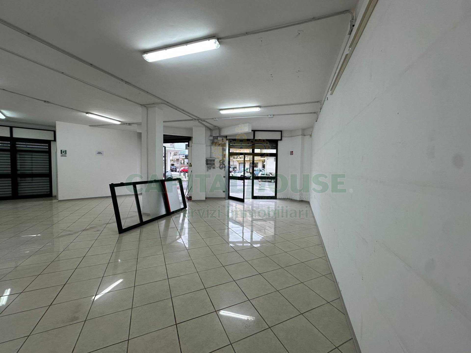 Commerciale in vendita a Poggiomarino