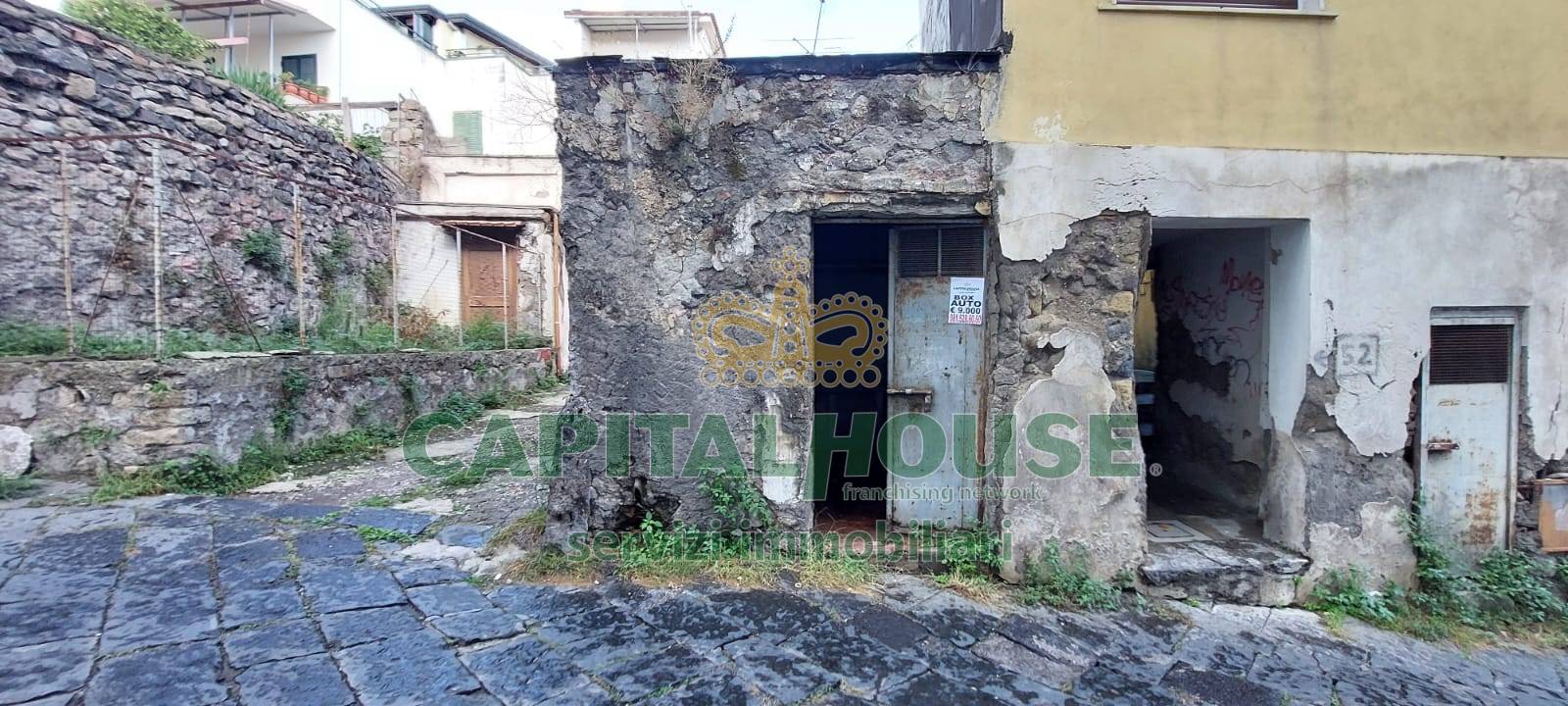 Box o garage in vendita a Ottaviano