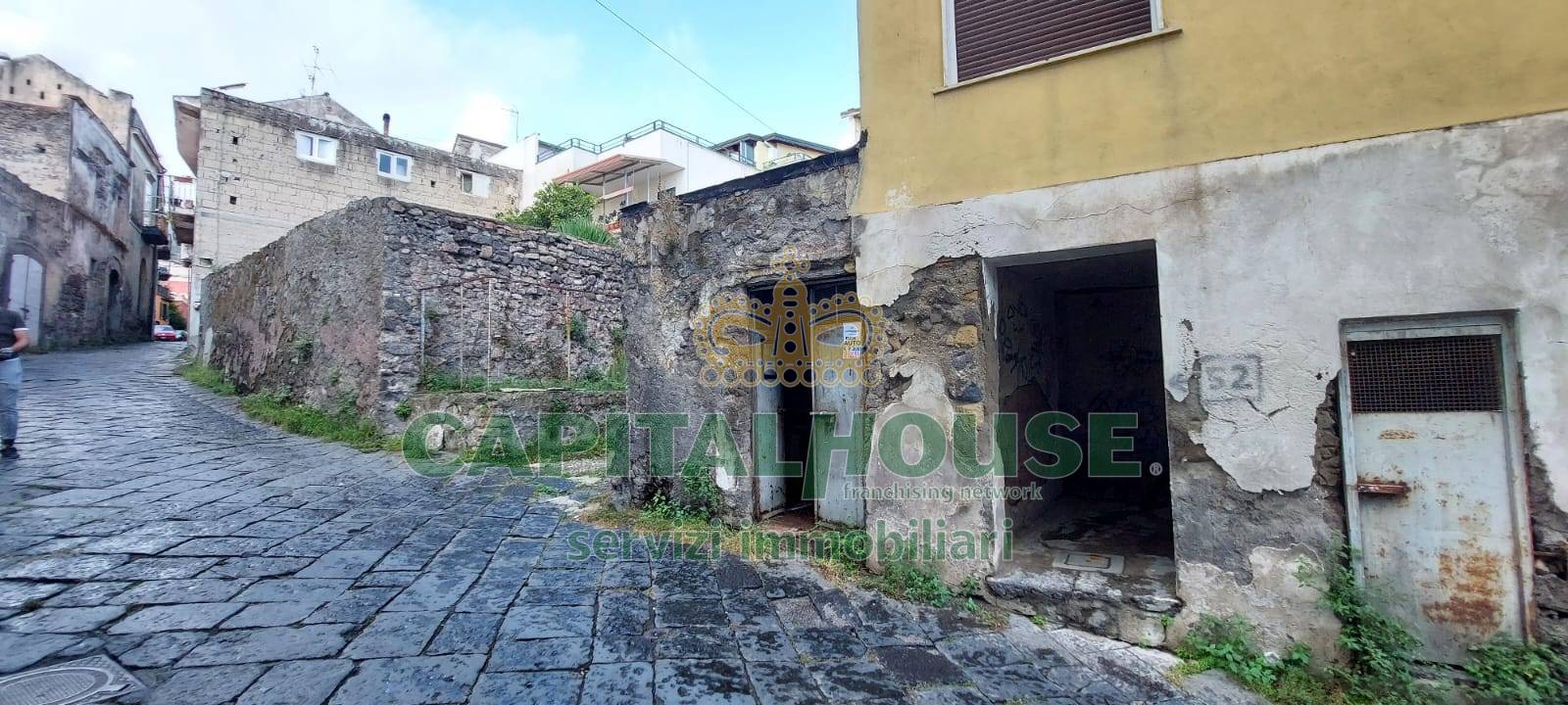 Box o garage in vendita a Ottaviano