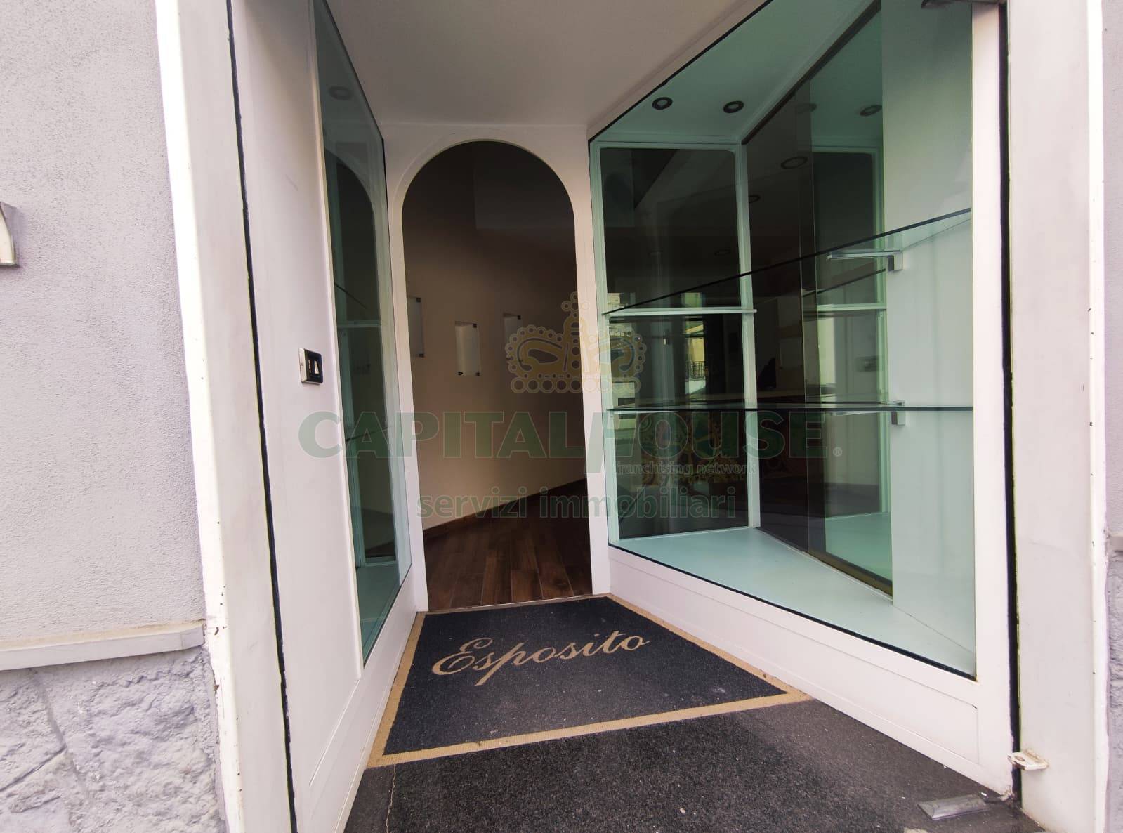 Commerciale in affitto a Somma Vesuviana
