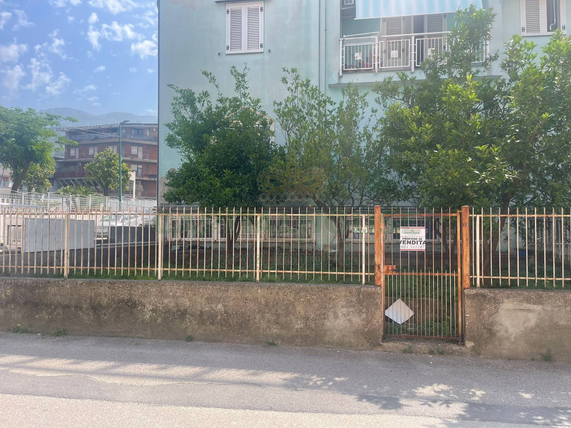 Commerciale in vendita a Sperone