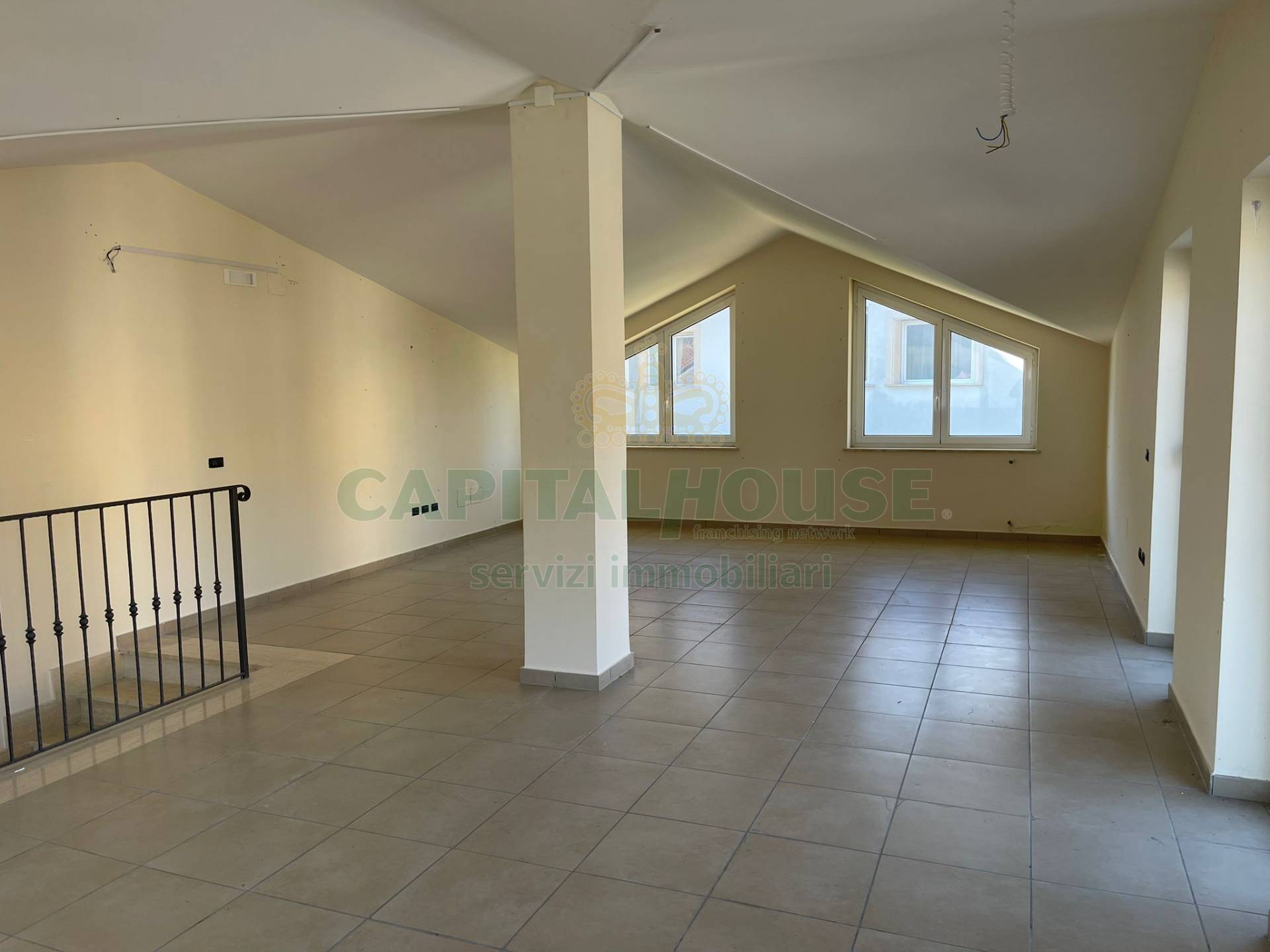 Commerciale in affitto a Sperone